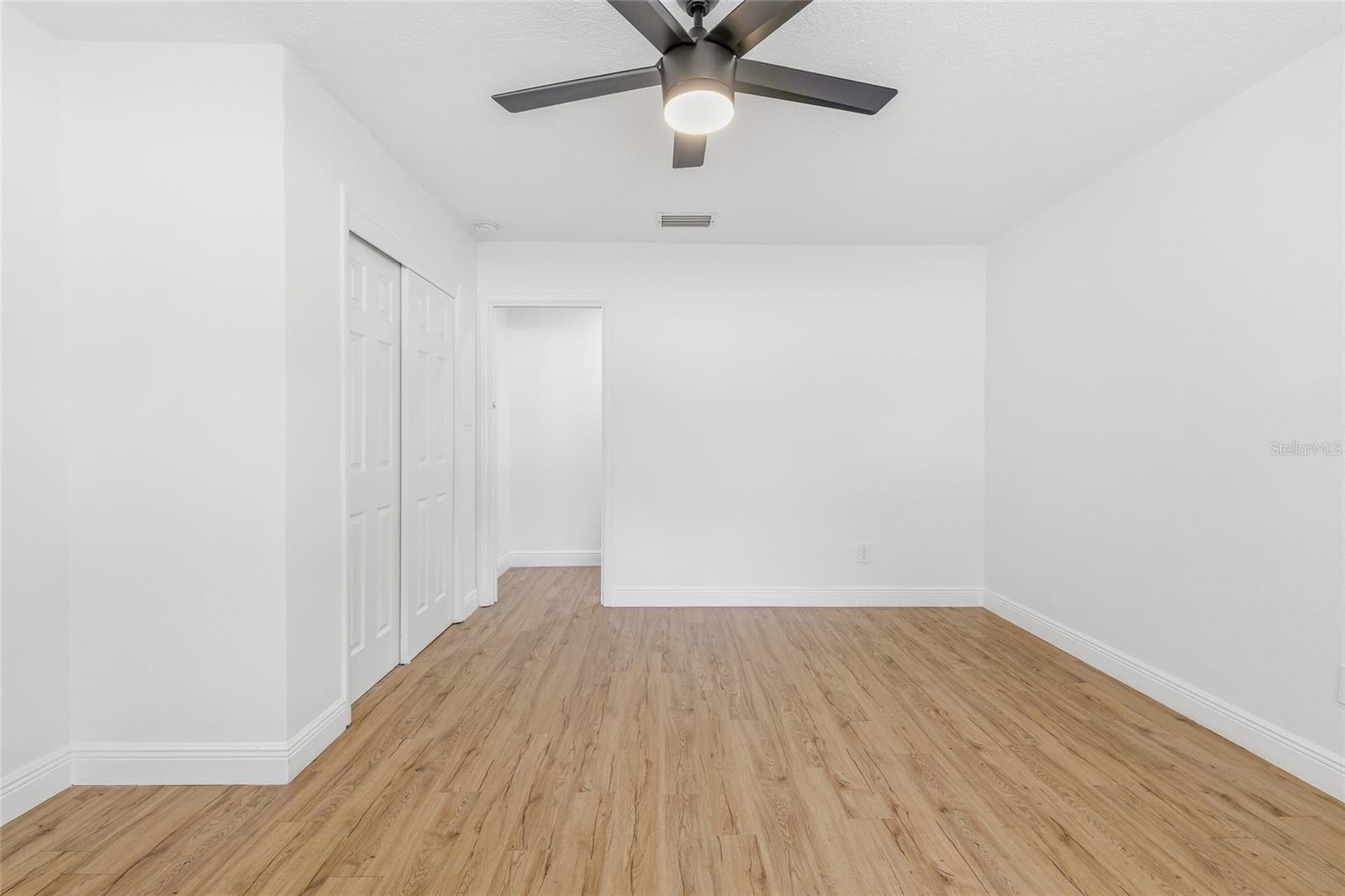 Image 23 of 38 For 3307 Ballast Point Boulevard