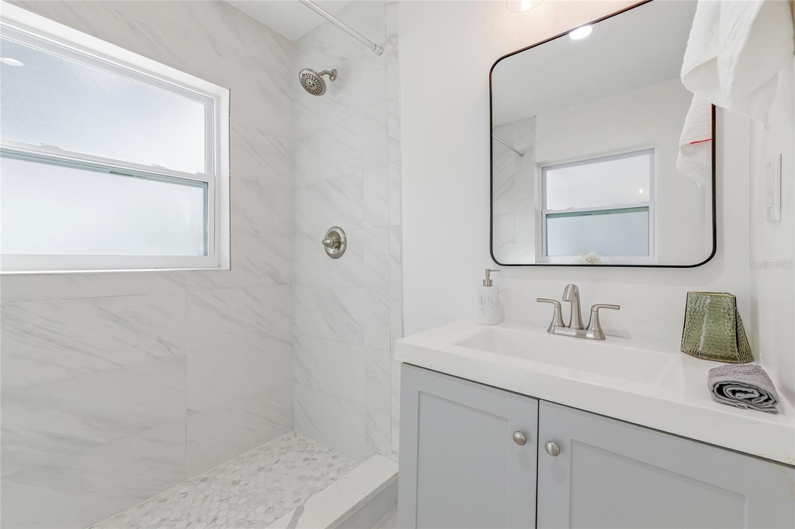 Image 25 of 38 For 3307 Ballast Point Boulevard