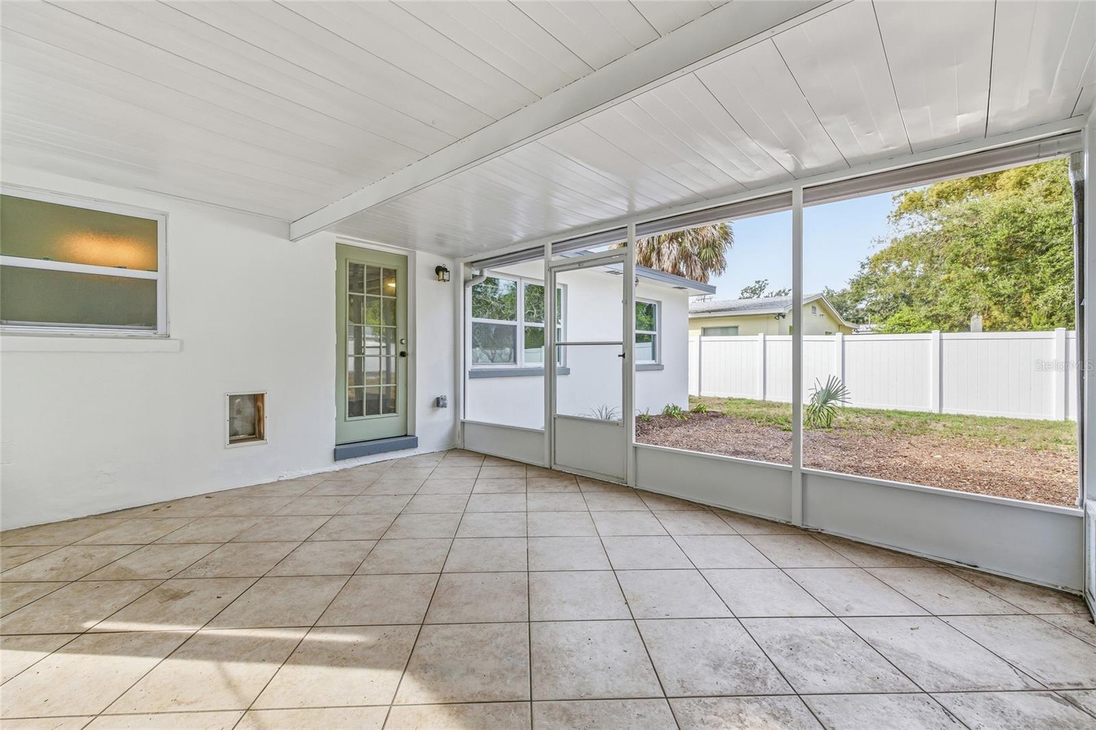 Image 28 of 38 For 3307 Ballast Point Boulevard