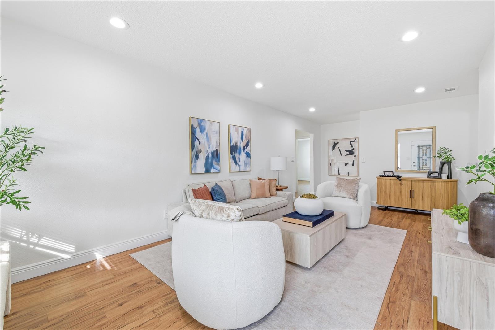 Image 3 of 38 For 3307 Ballast Point Boulevard