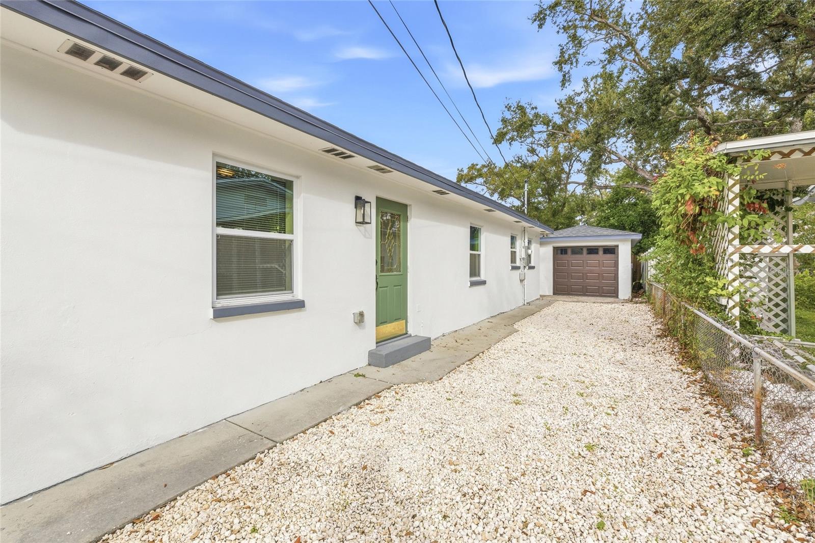 Image 32 of 38 For 3307 Ballast Point Boulevard