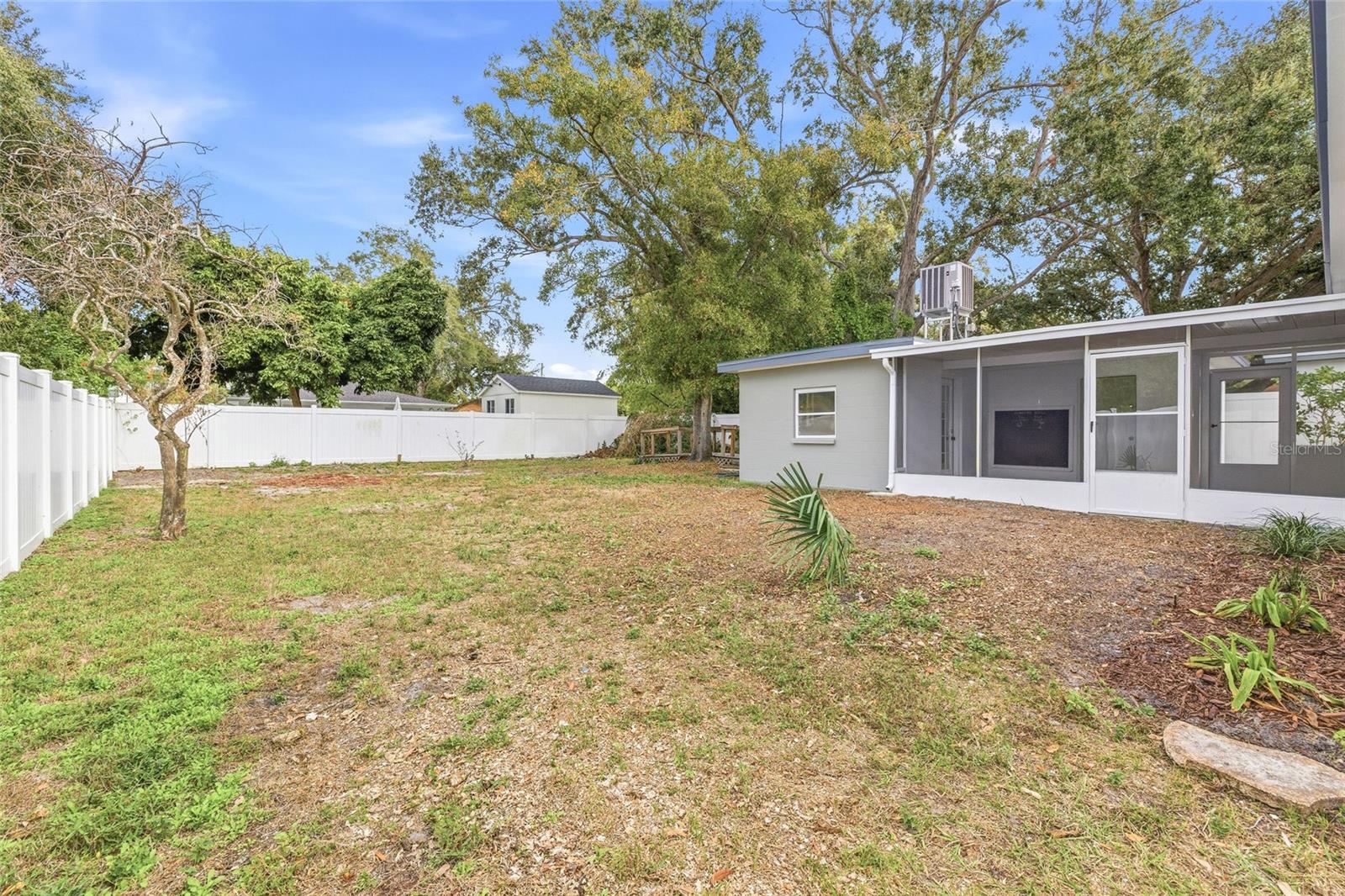 Image 33 of 38 For 3307 Ballast Point Boulevard