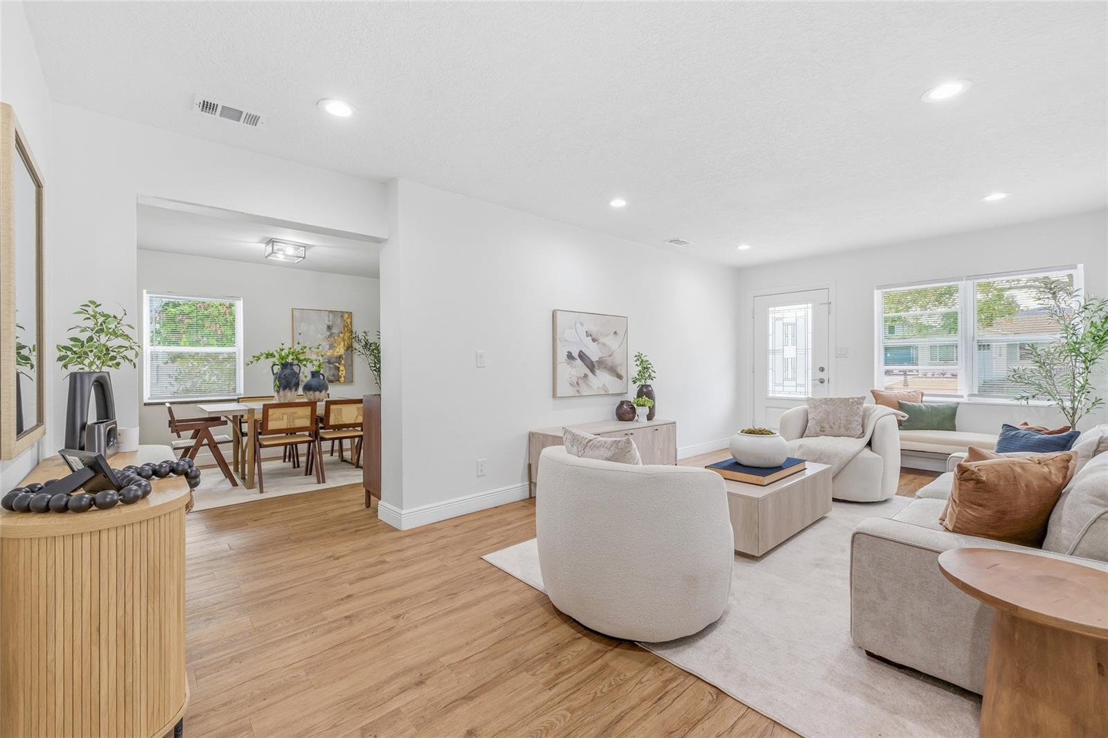 Image 4 of 38 For 3307 Ballast Point Boulevard