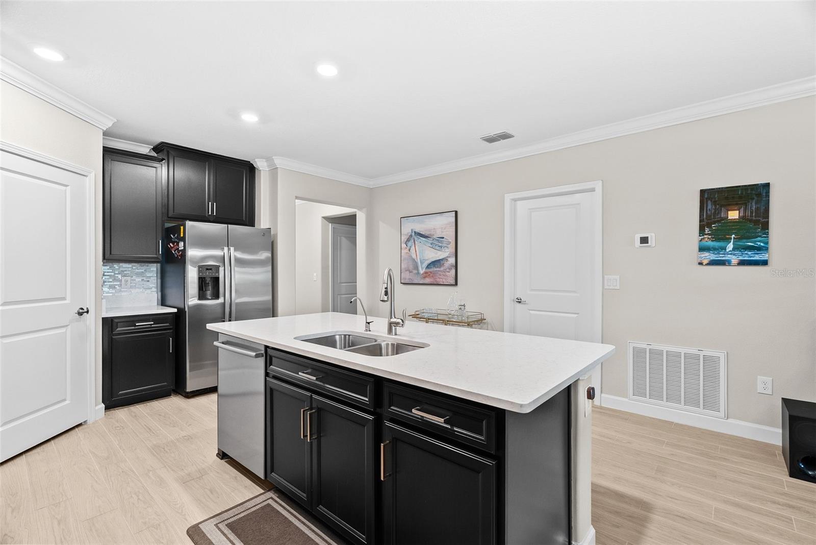 Image 9 of 43 For 10232 Echo Dock Loop