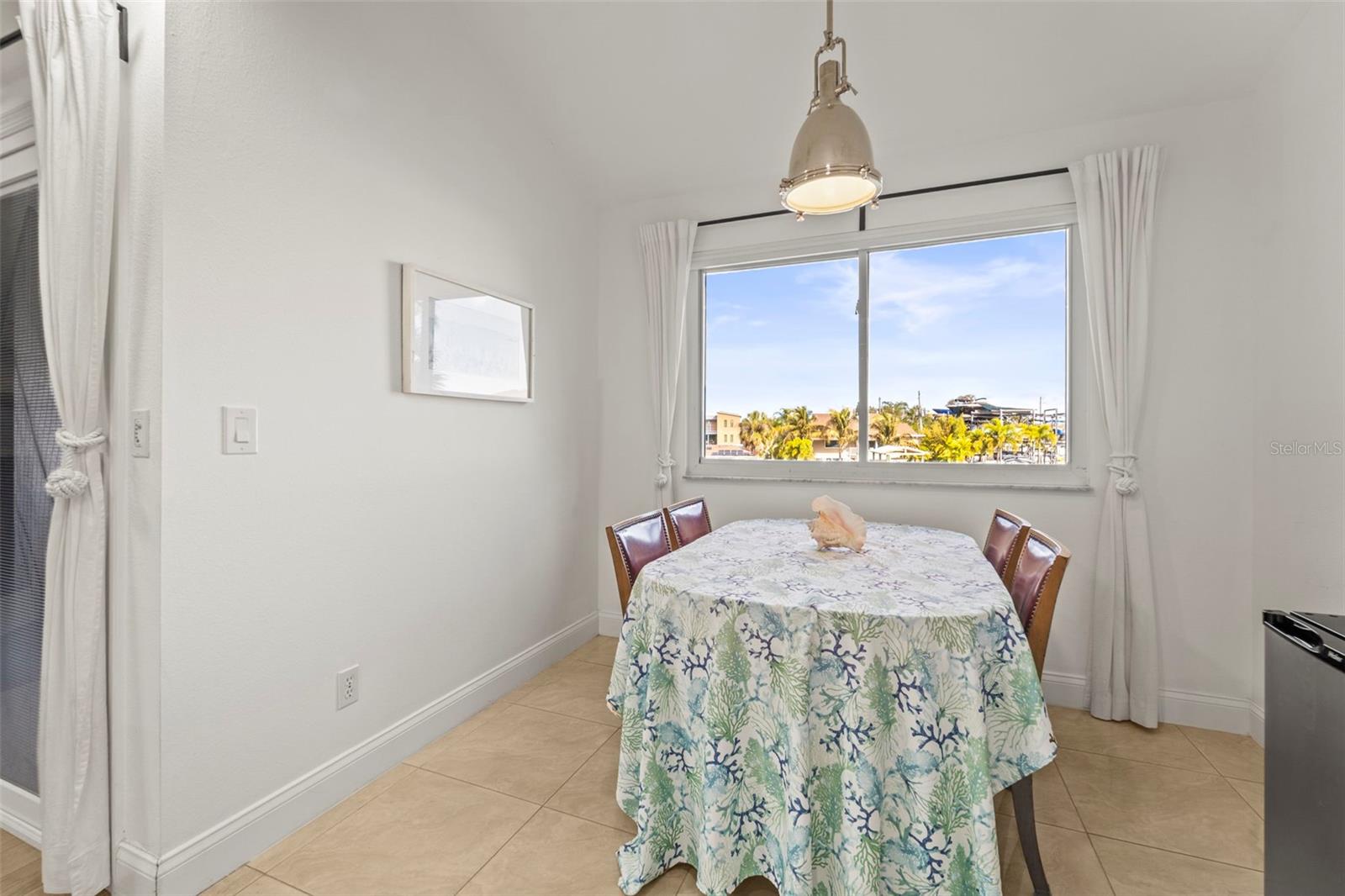 Image 14 of 87 For 2385 Hanover Drive