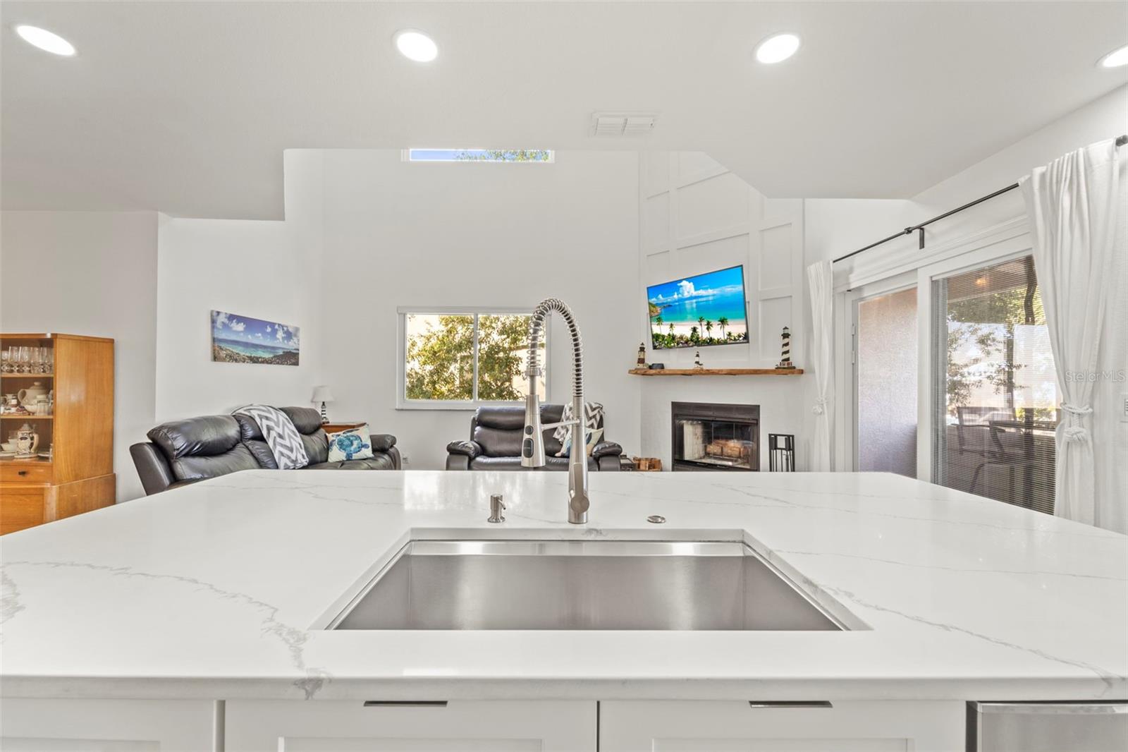 Image 16 of 87 For 2385 Hanover Drive