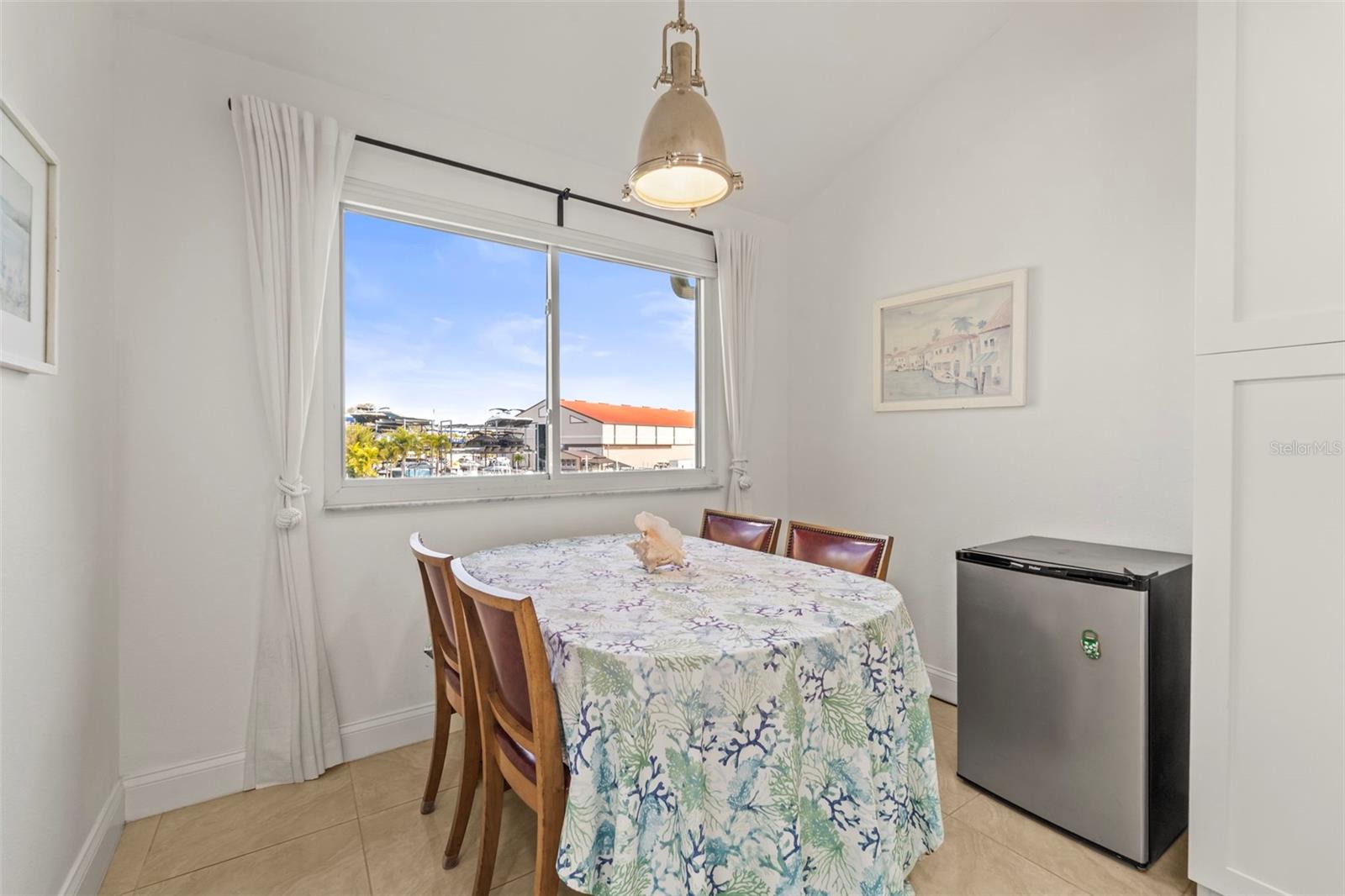 Image 18 of 87 For 2385 Hanover Drive