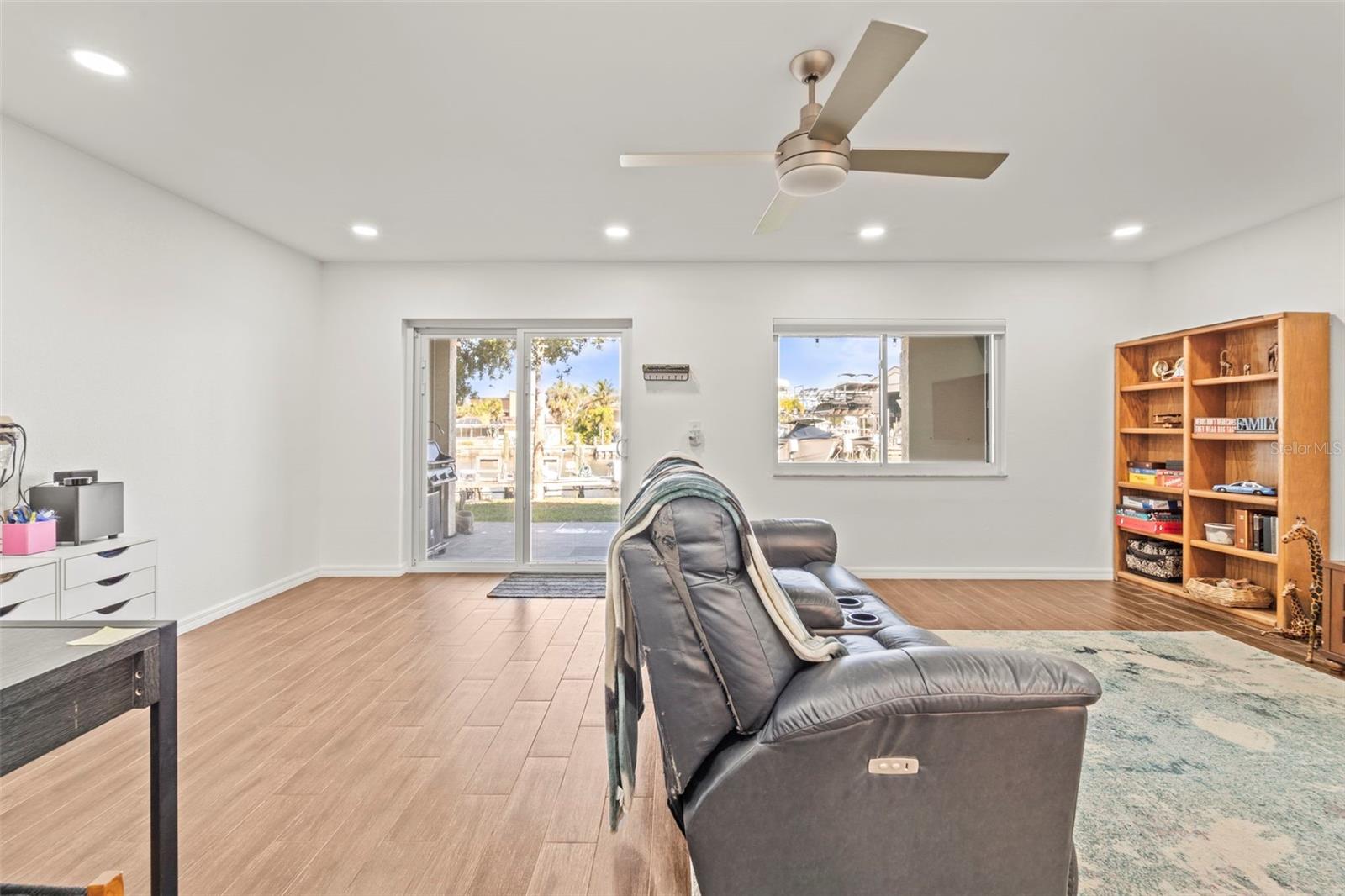 Image 33 of 87 For 2385 Hanover Drive