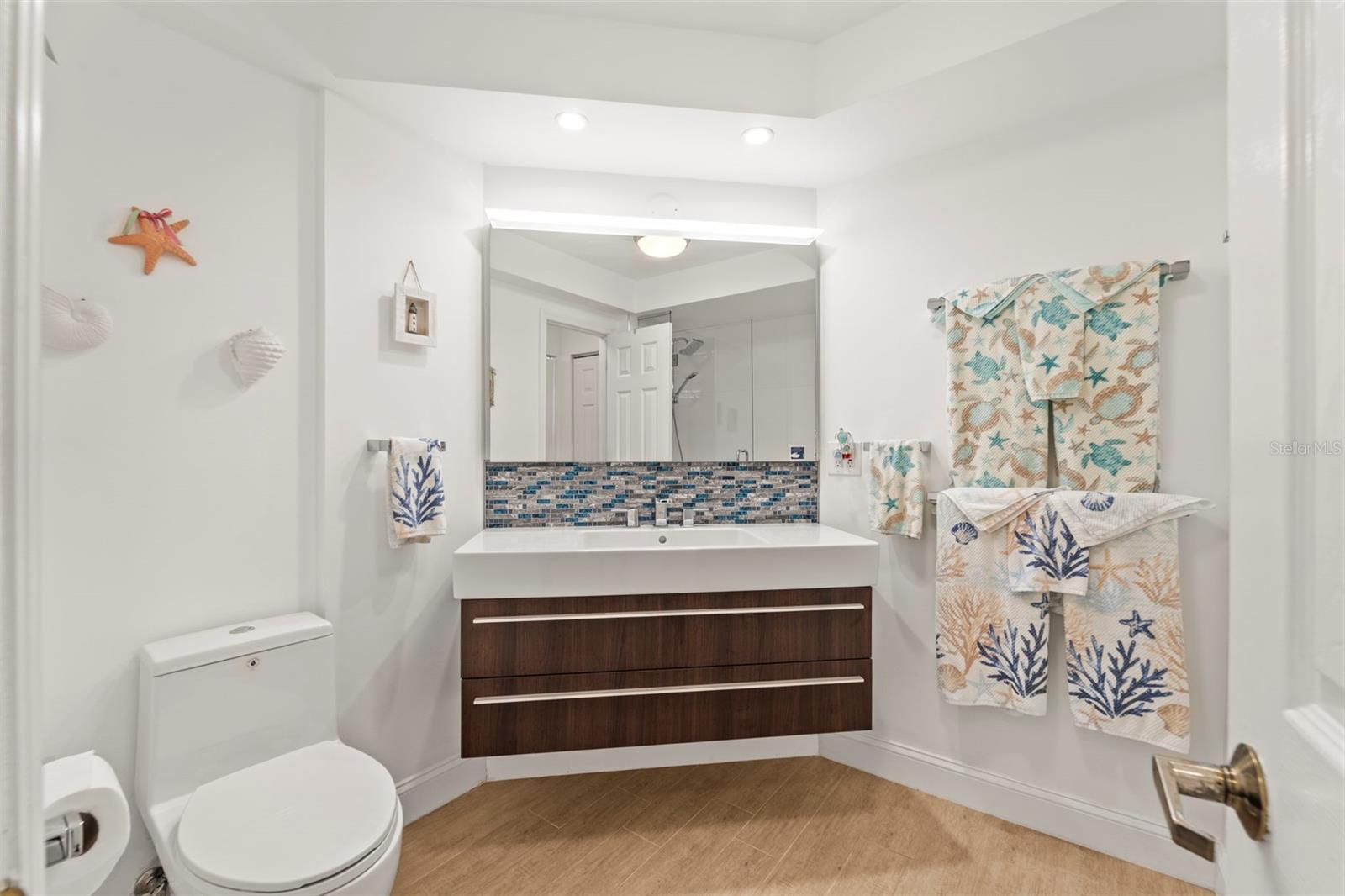 Image 38 of 87 For 2385 Hanover Drive