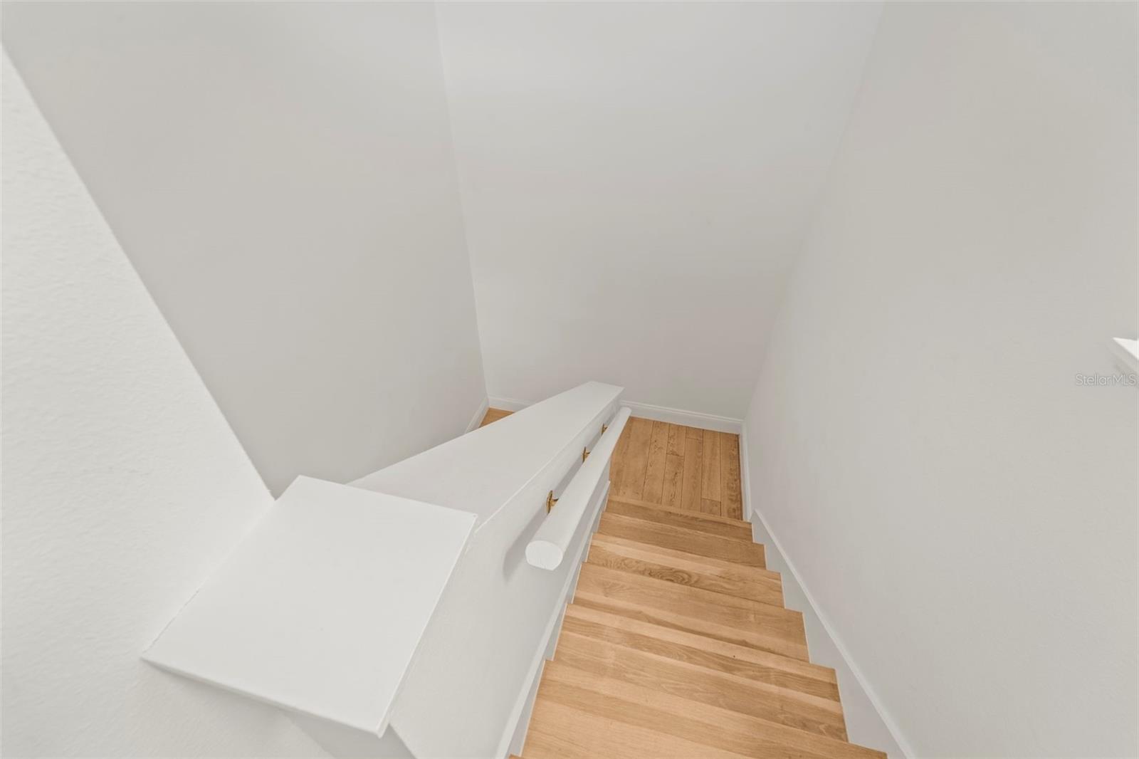 Image 39 of 87 For 2385 Hanover Drive