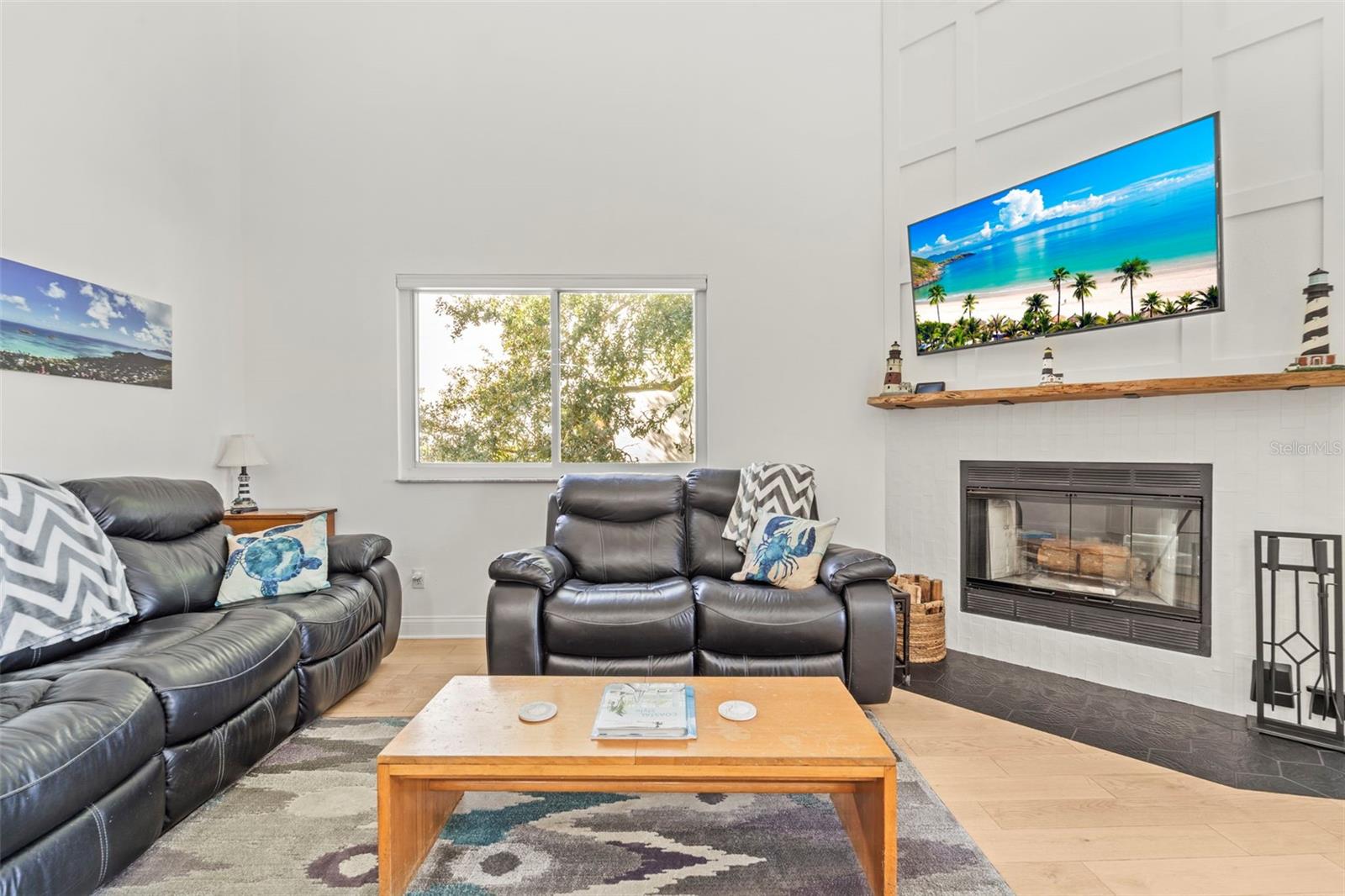 Image 6 of 87 For 2385 Hanover Drive