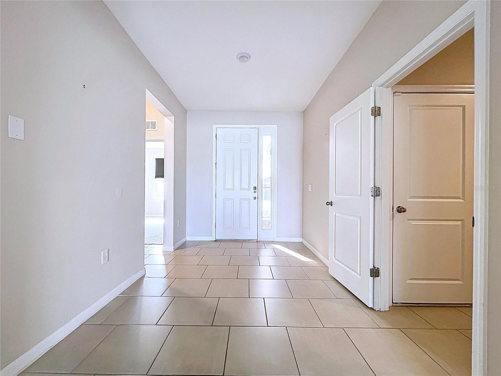 Image 13 of 69 For 10609 Laxer Cay Loop