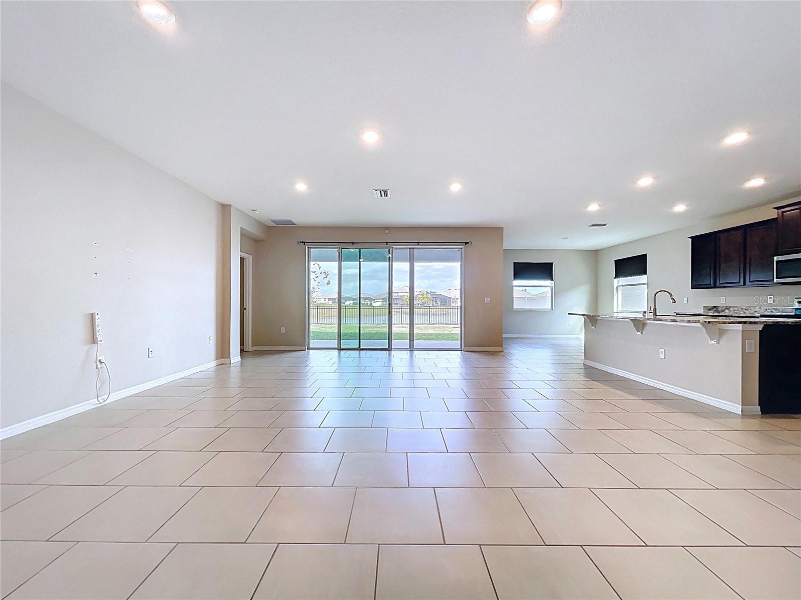 Image 16 of 69 For 10609 Laxer Cay Loop