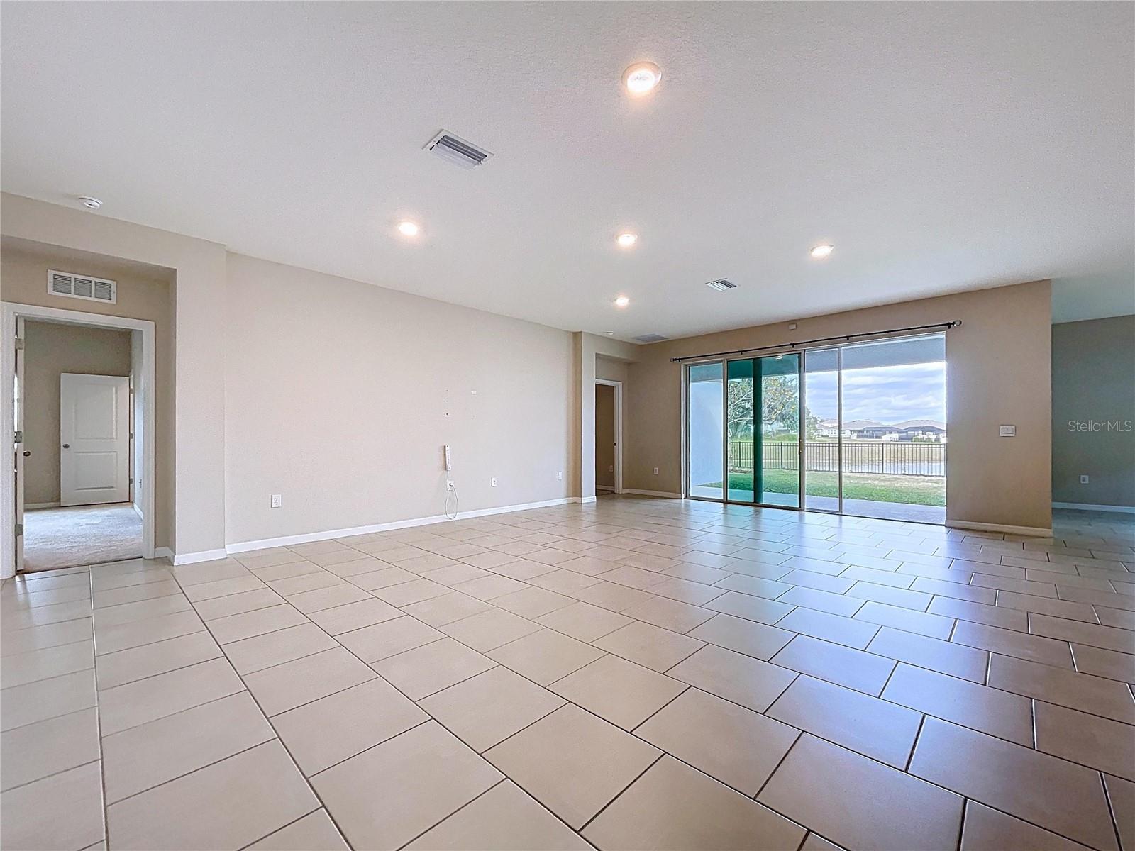 Image 48 of 69 For 10609 Laxer Cay Loop