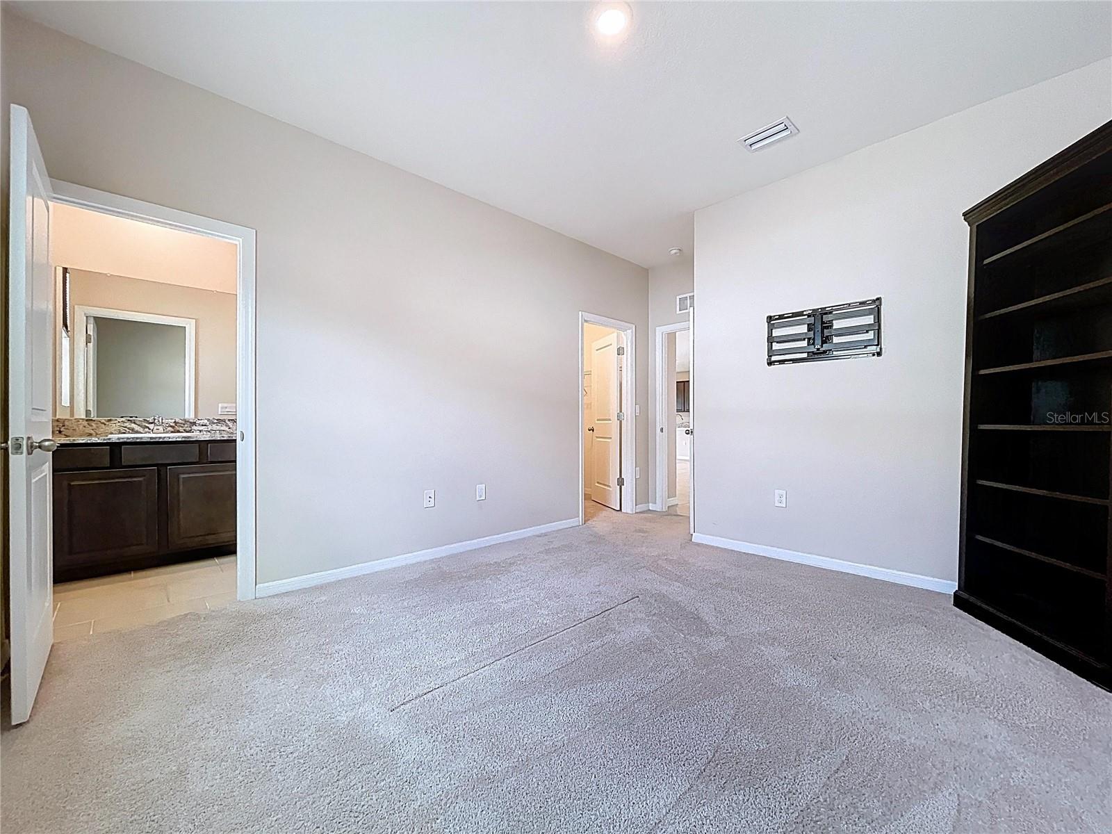 Image 49 of 69 For 10609 Laxer Cay Loop