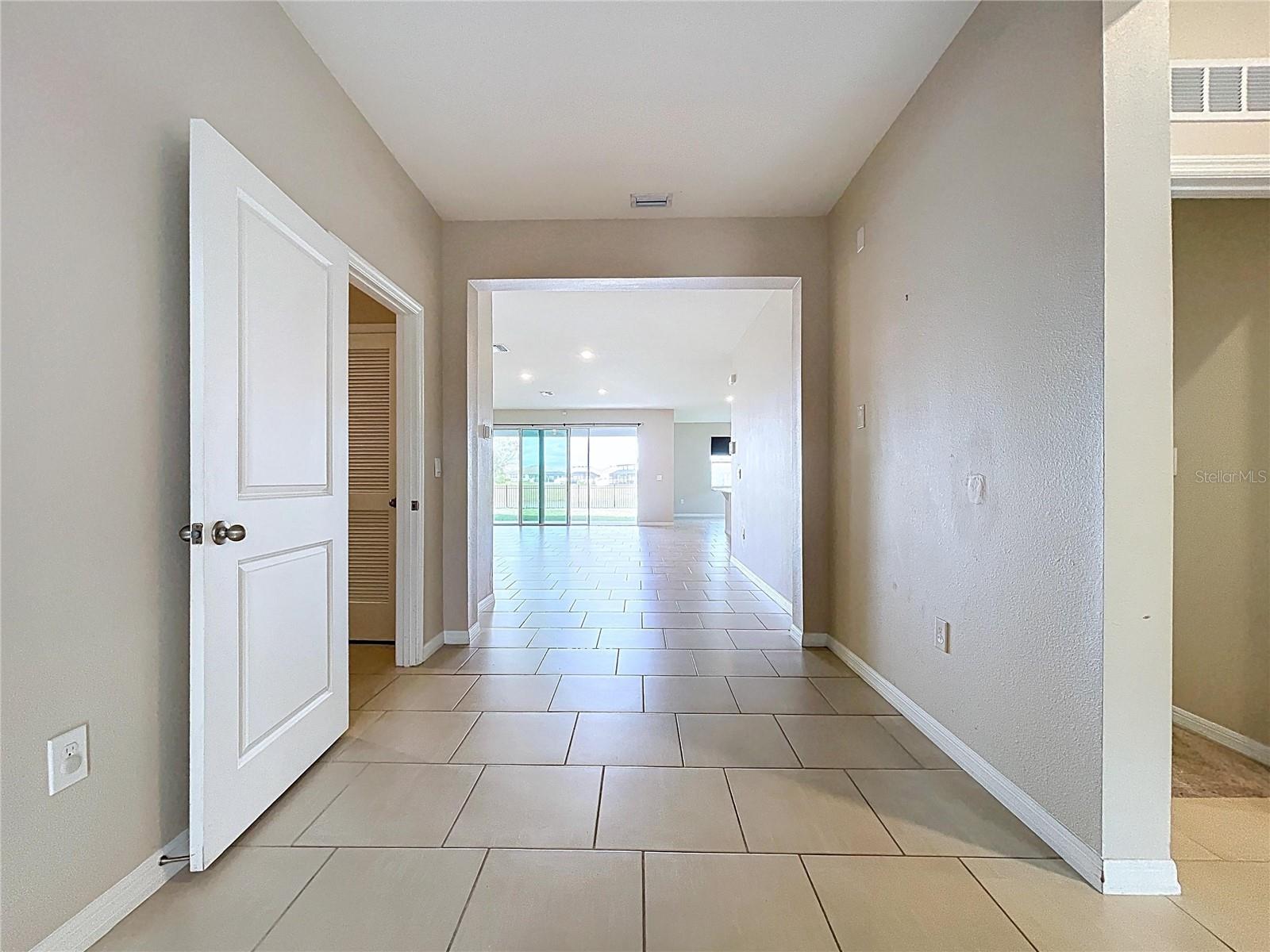 Image 5 of 69 For 10609 Laxer Cay Loop