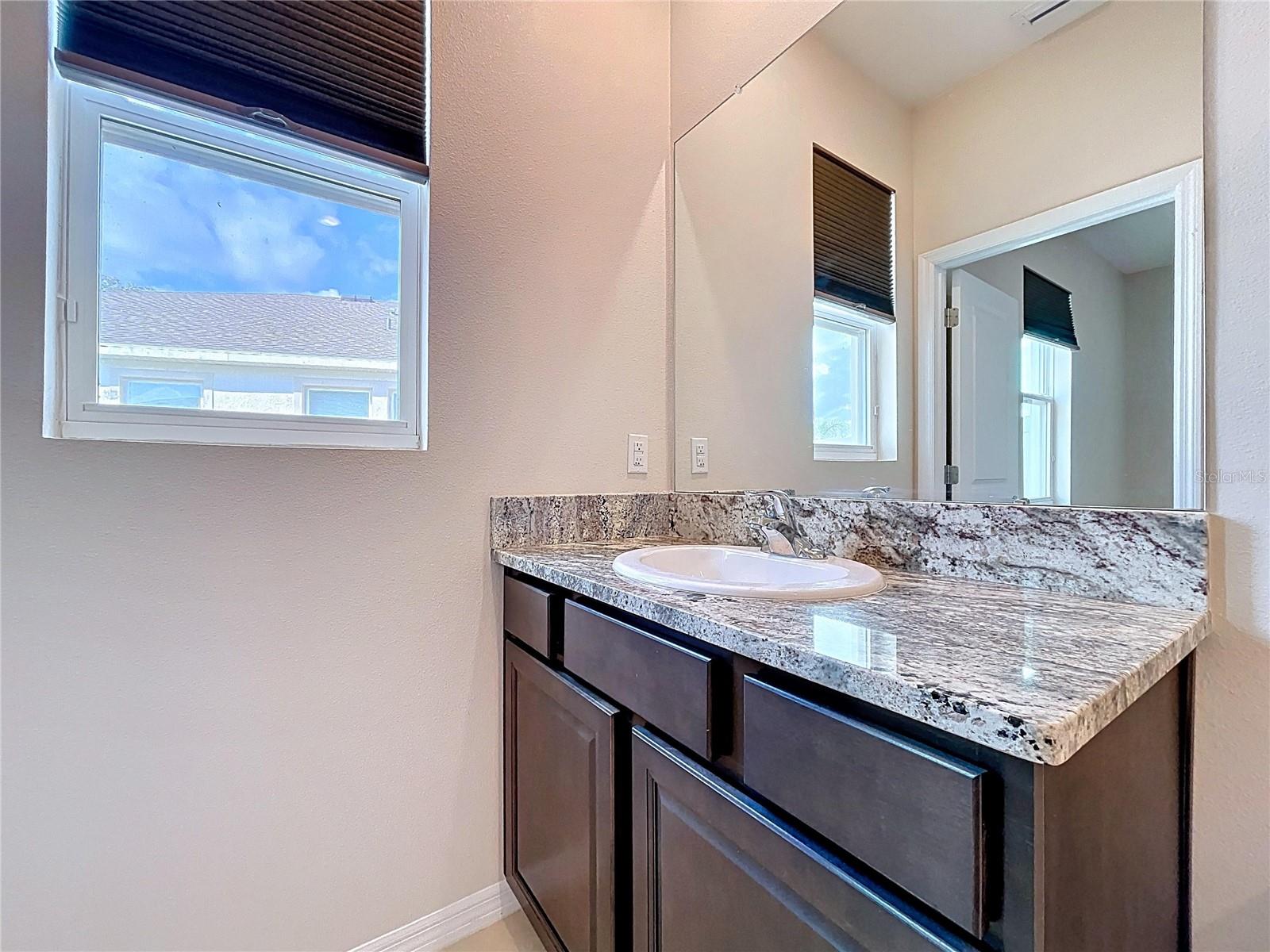 Image 52 of 69 For 10609 Laxer Cay Loop