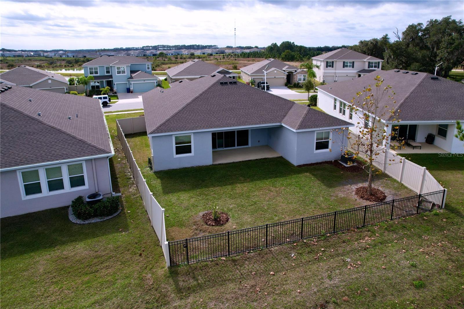 Image 58 of 69 For 10609 Laxer Cay Loop