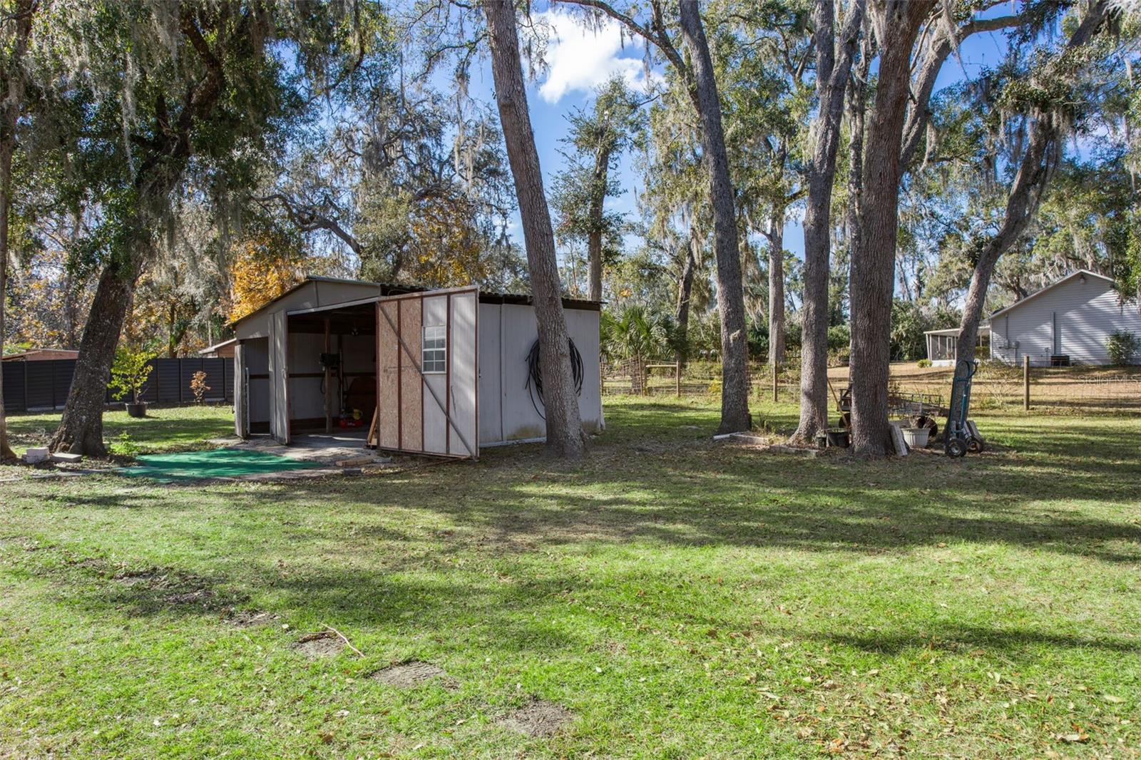 Image 14 of 34 For 38710 Burger Lane