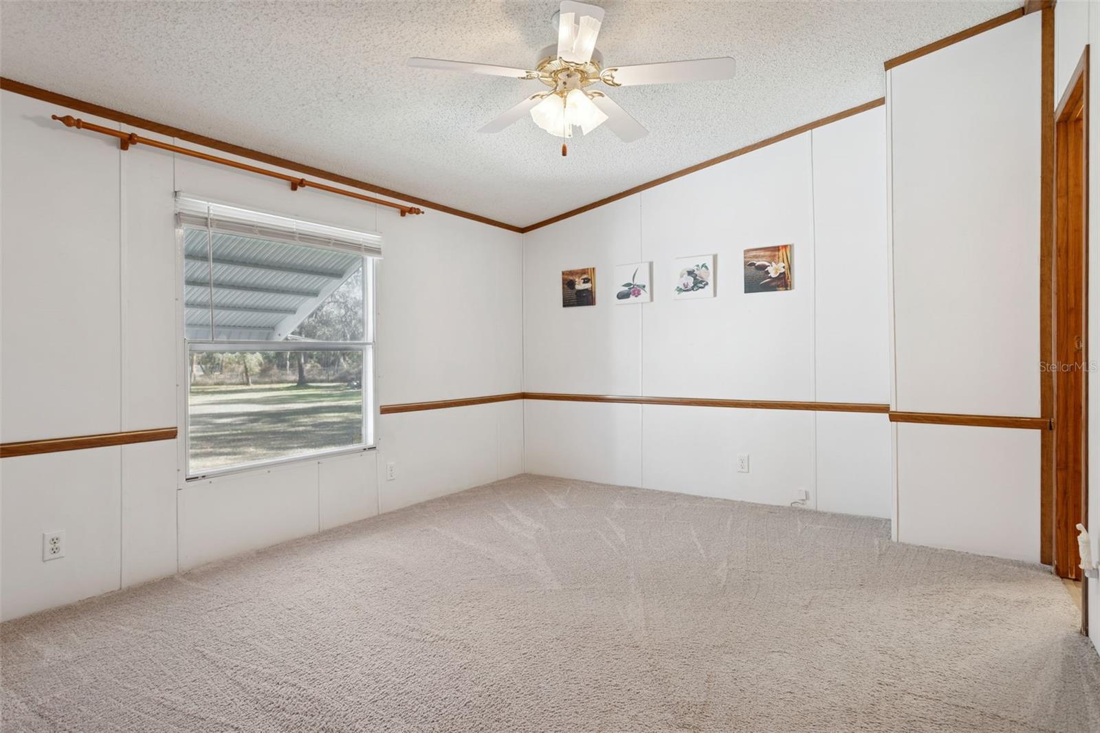 Image 24 of 34 For 38710 Burger Lane