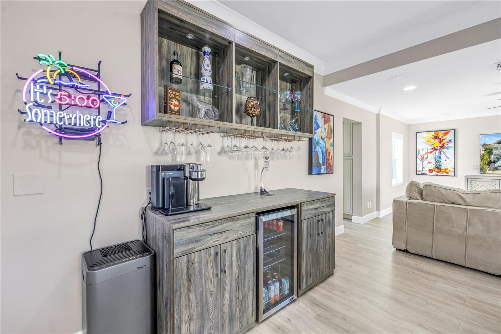 Image 11 of 79 For 289 8th Avenue N