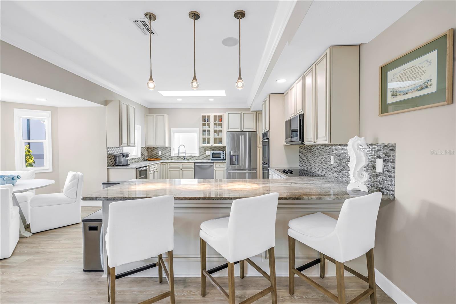 Image 14 of 79 For 289 8th Avenue N