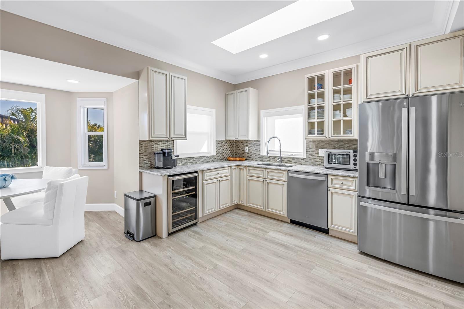 Image 18 of 79 For 289 8th Avenue N