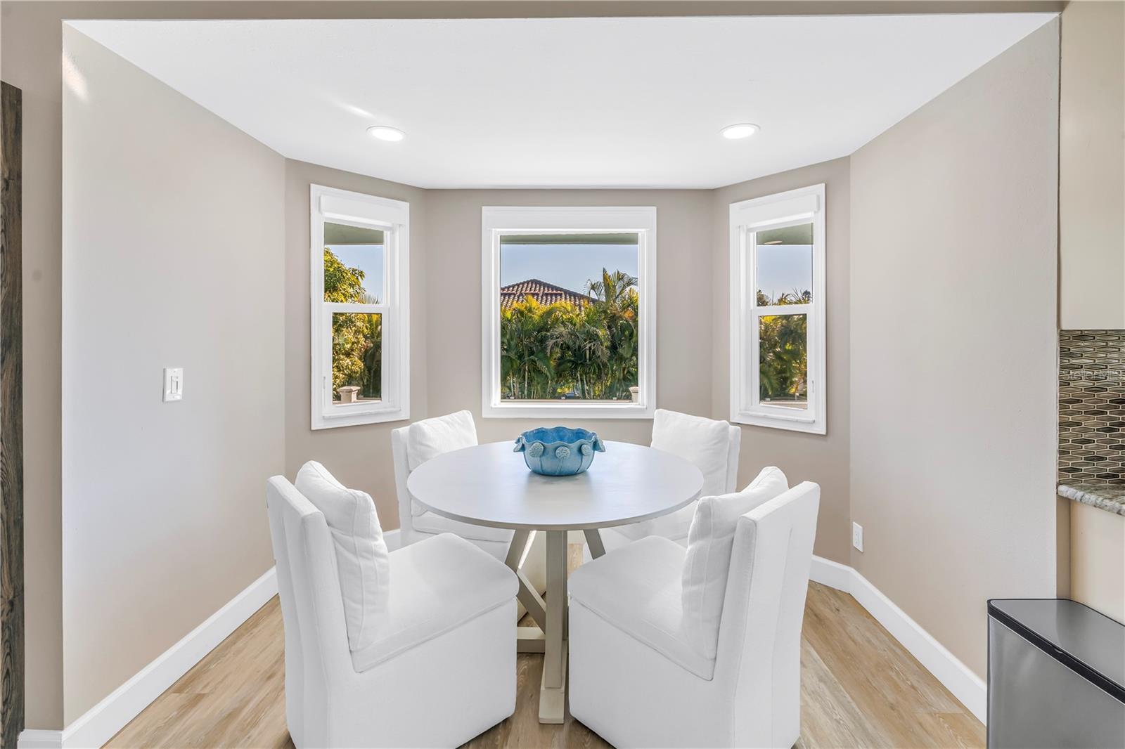 Image 21 of 79 For 289 8th Avenue N