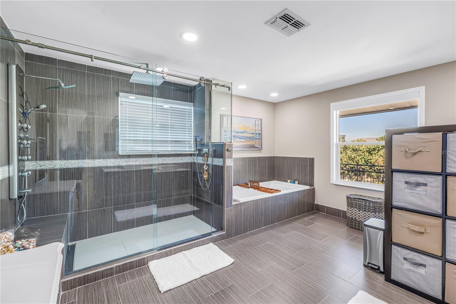 Image 35 of 79 For 289 8th Avenue N