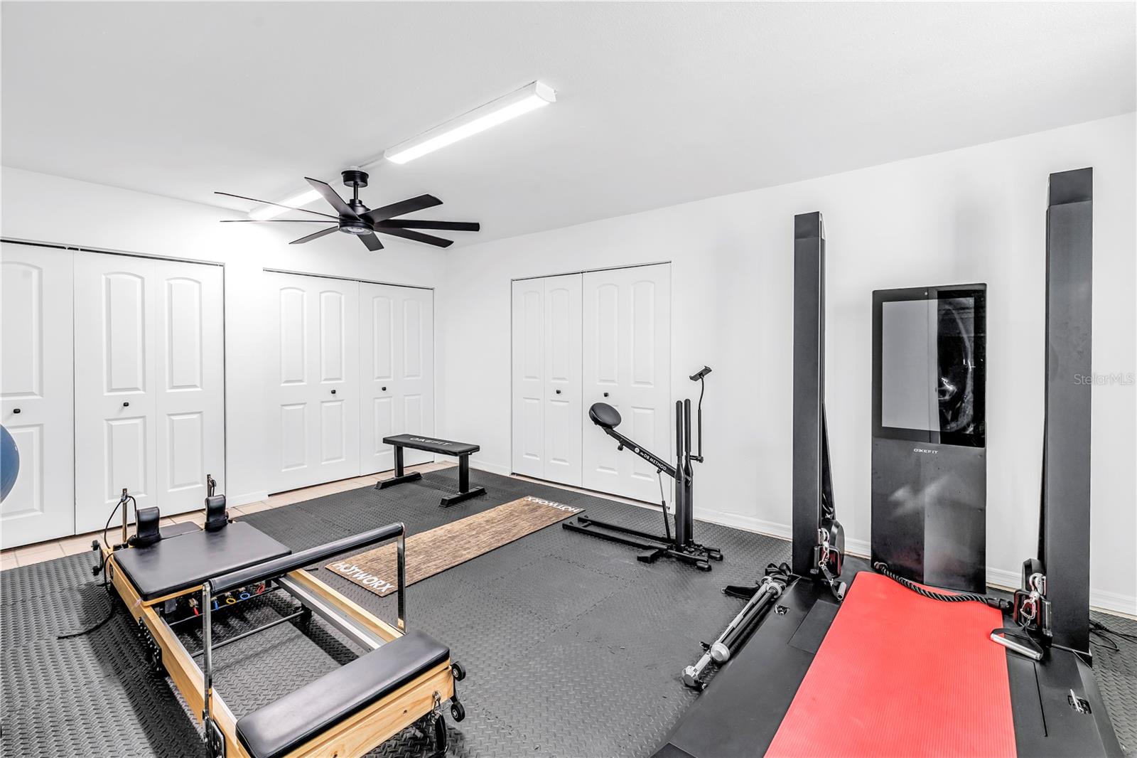 Image 57 of 79 For 289 8th Avenue N