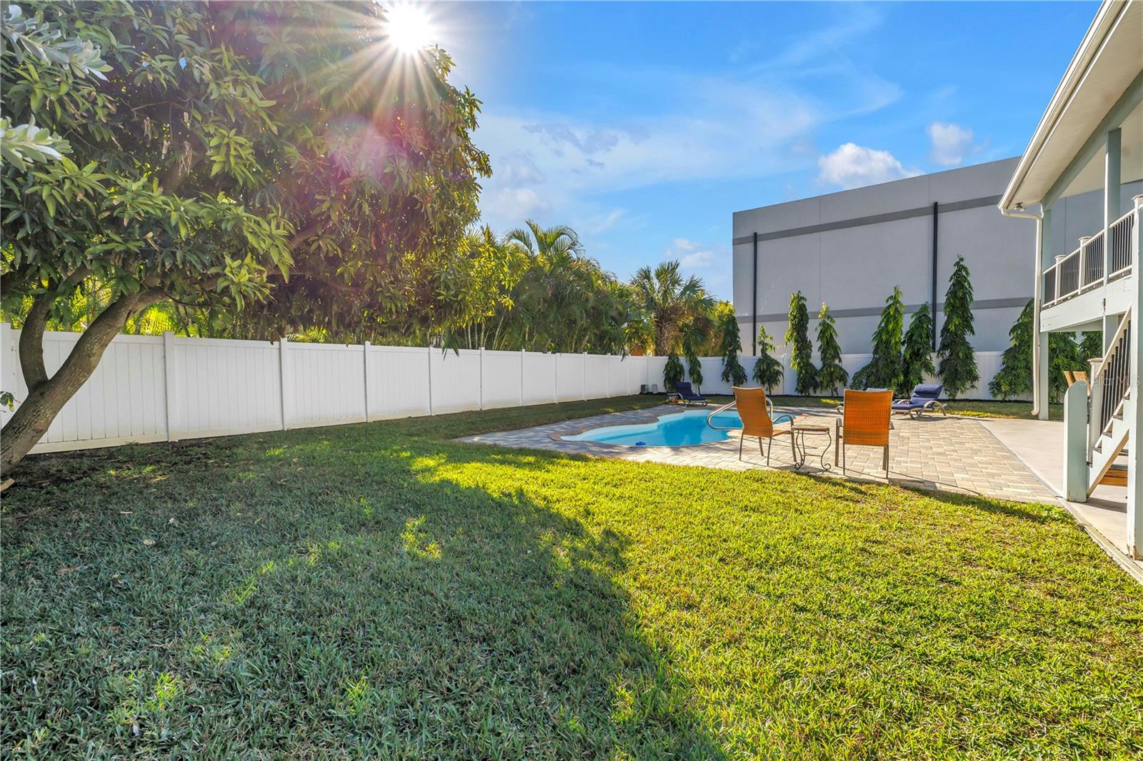 Image 70 of 79 For 289 8th Avenue N