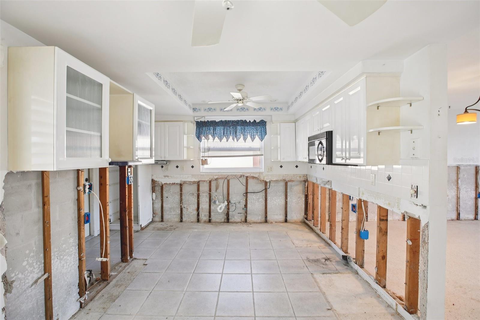 Image 17 of 35 For 3961 Headsail Drive