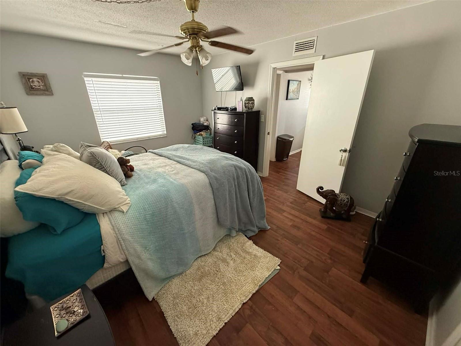 Image 11 of 27 For 6960 Sunset Drive S 2b