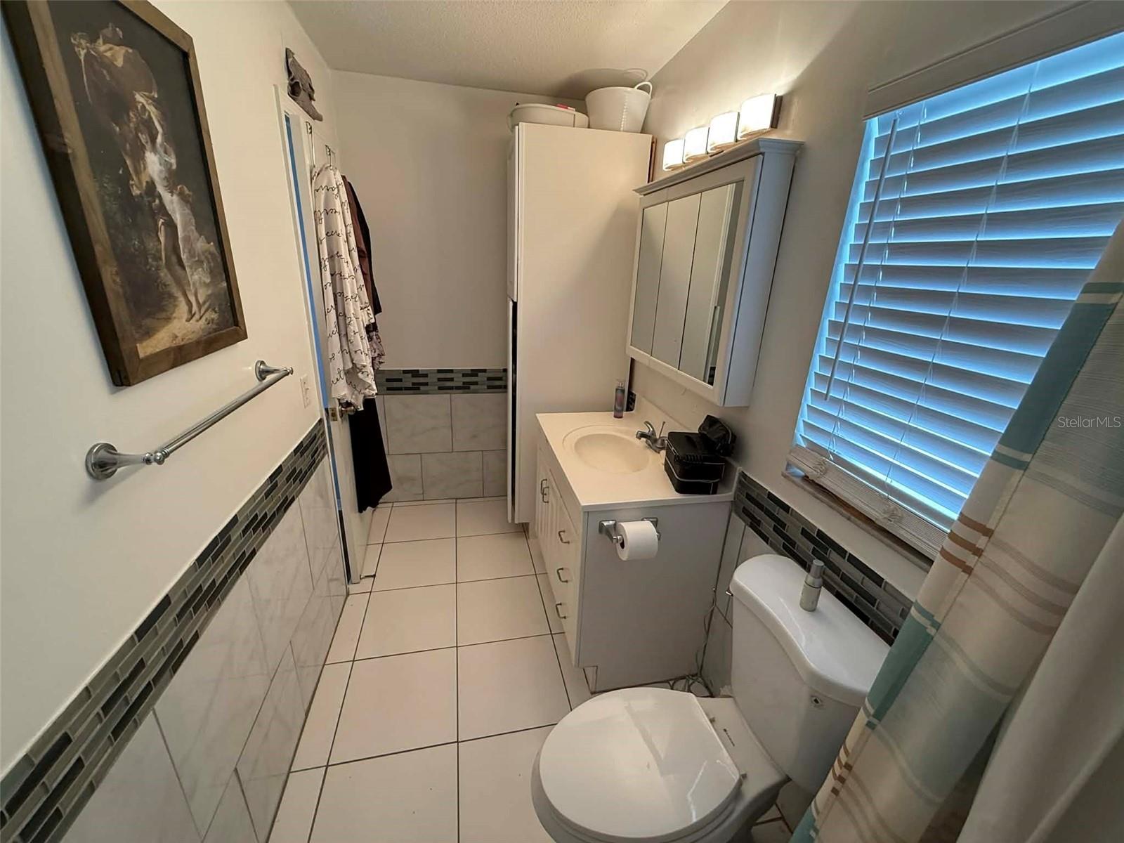 Image 18 of 27 For 6960 Sunset Drive S 2b