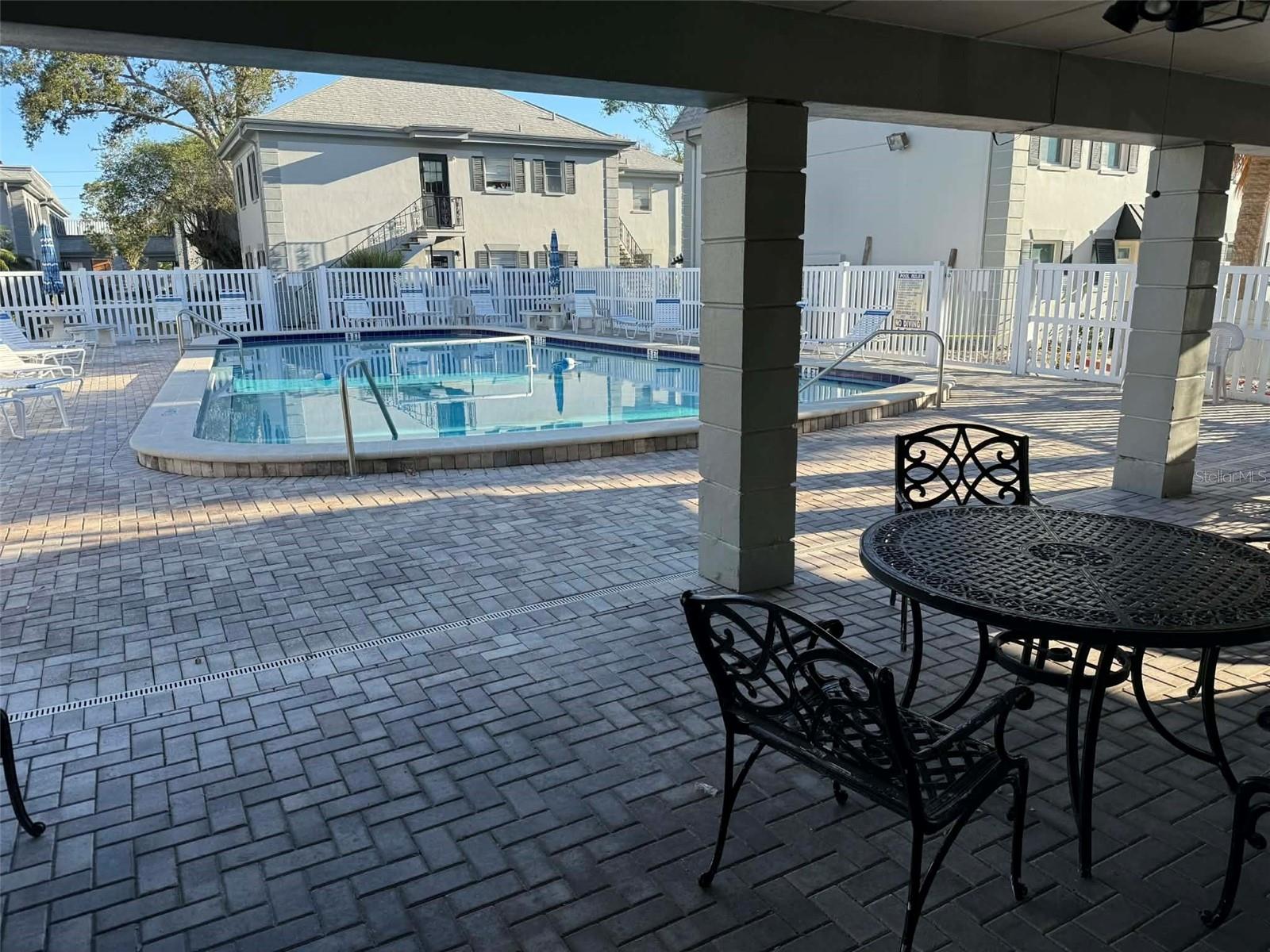 Image 26 of 27 For 6960 Sunset Drive S 2b