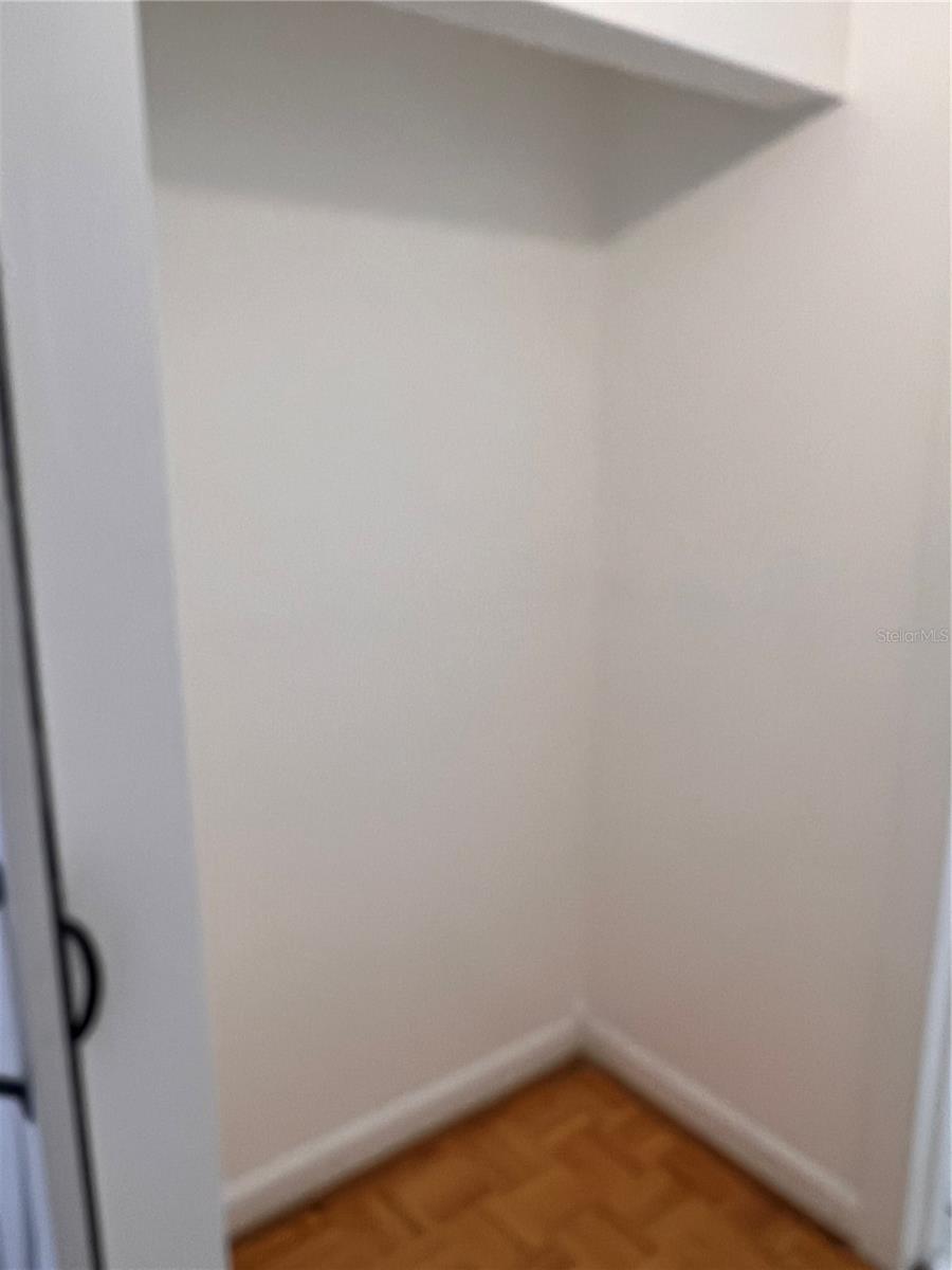 Image 11 of 18 For 200 Bayshore Boulevard 105