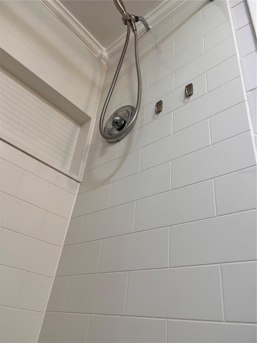 Image 14 of 18 For 200 Bayshore Boulevard 105