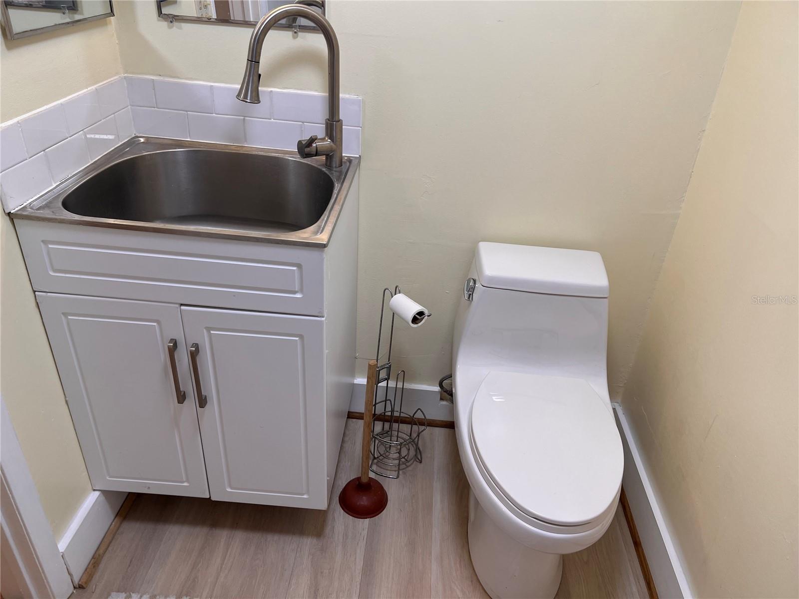 Image 16 of 18 For 200 Bayshore Boulevard 105