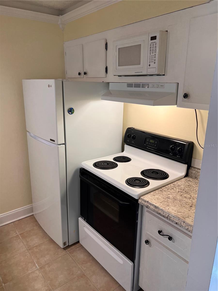 Image 2 of 18 For 200 Bayshore Boulevard 105