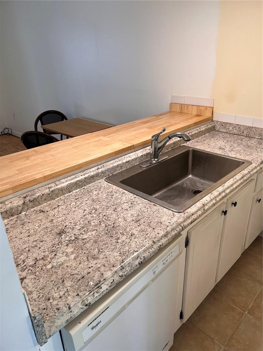 Image 3 of 18 For 200 Bayshore Boulevard 105