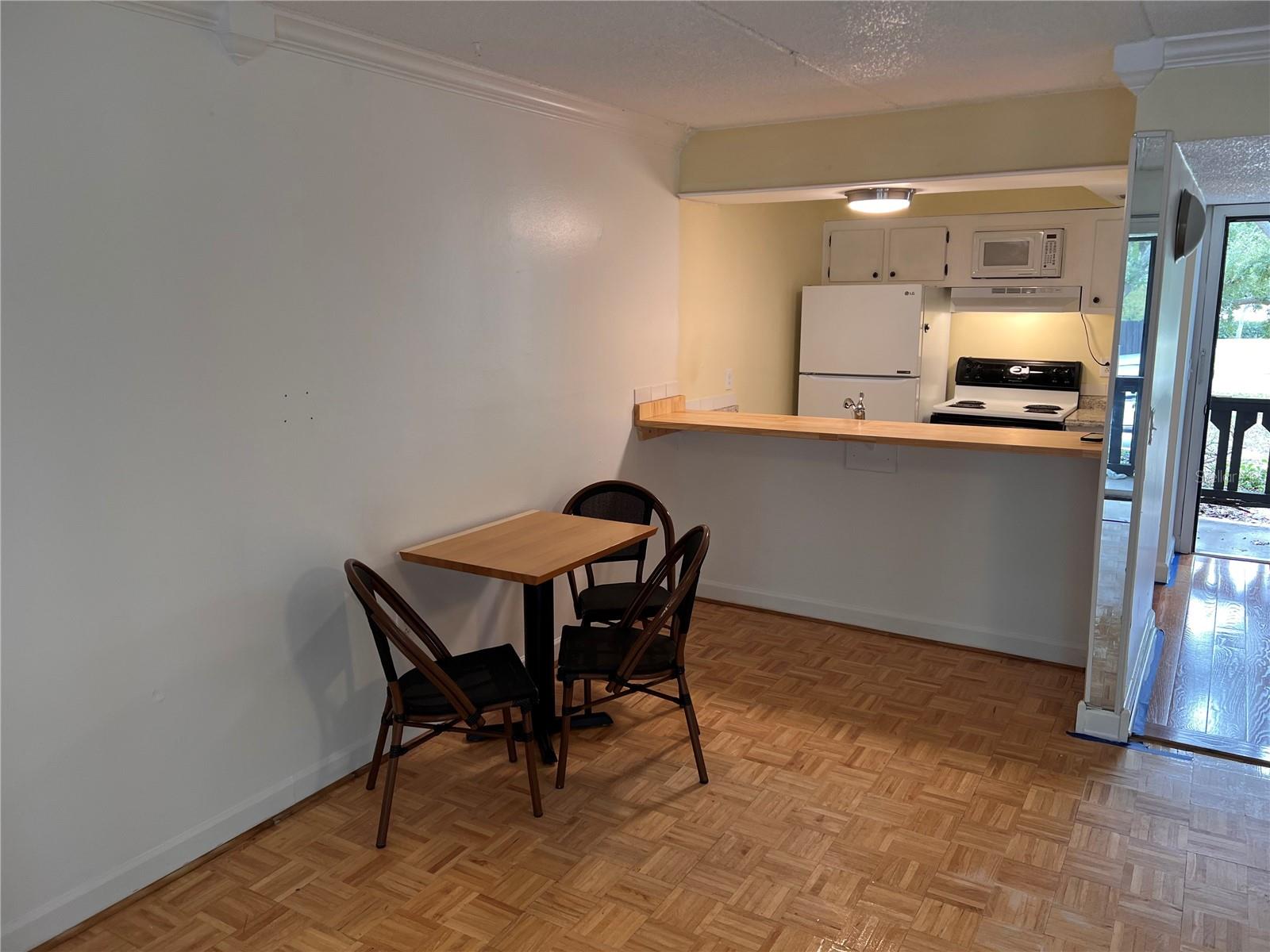 Image 4 of 18 For 200 Bayshore Boulevard 105