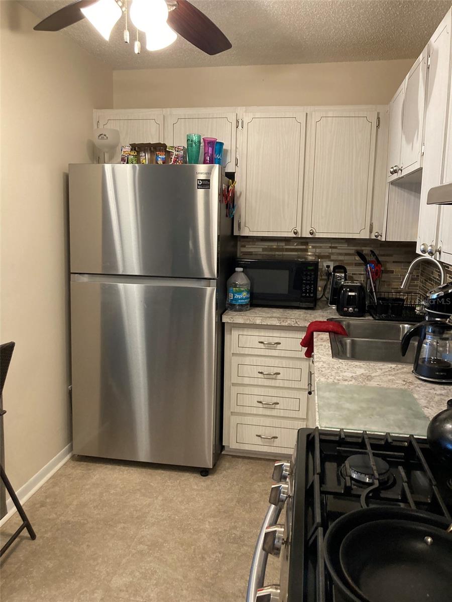 Image 16 of 27 For 5623 80th Street N 308