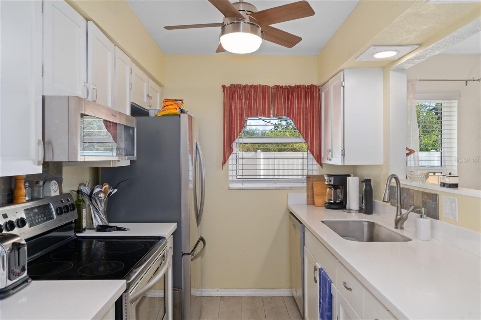 Image 13 of 29 For 24540 Harborview Road D3