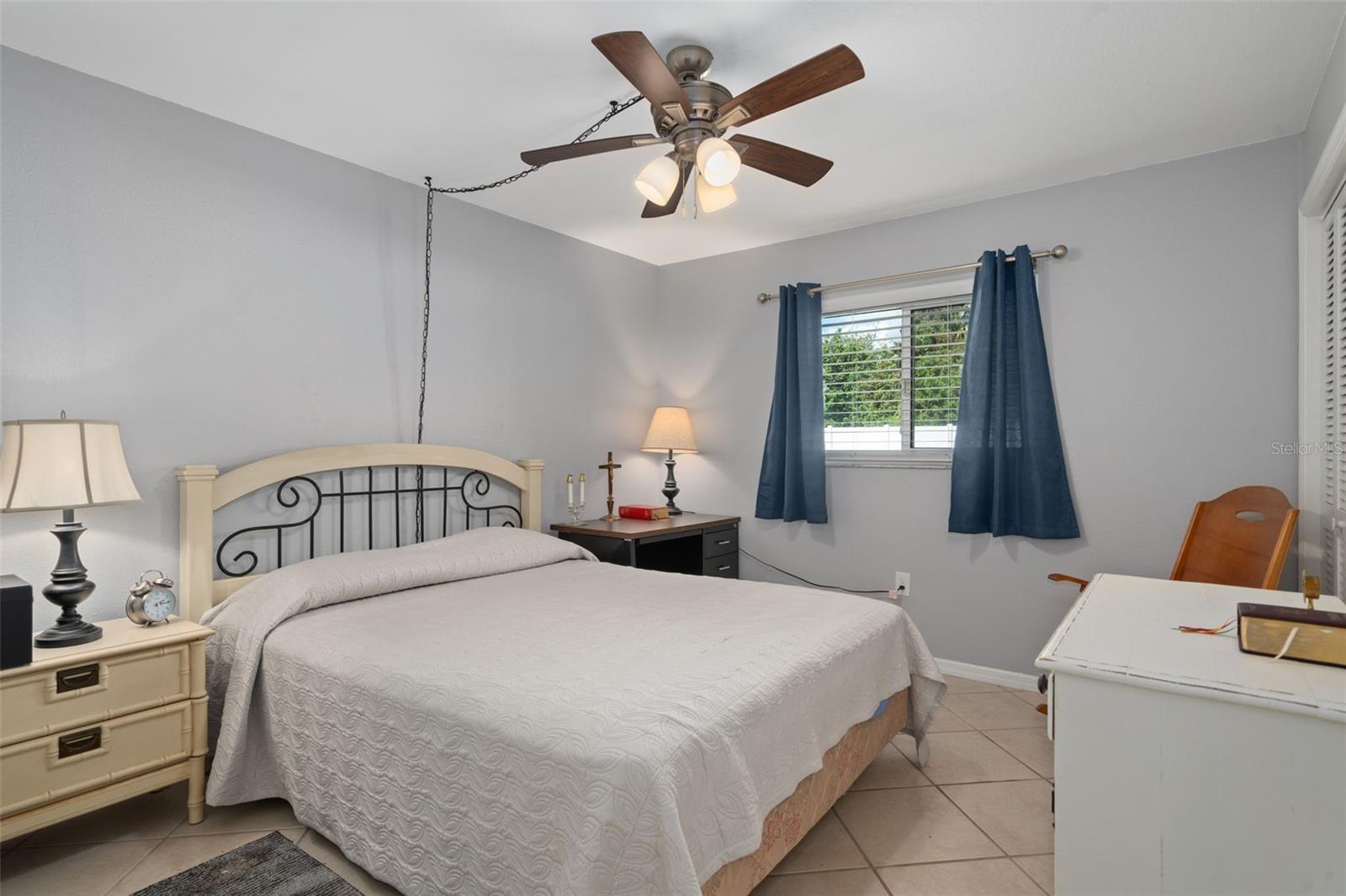 Image 22 of 29 For 24540 Harborview Road D3