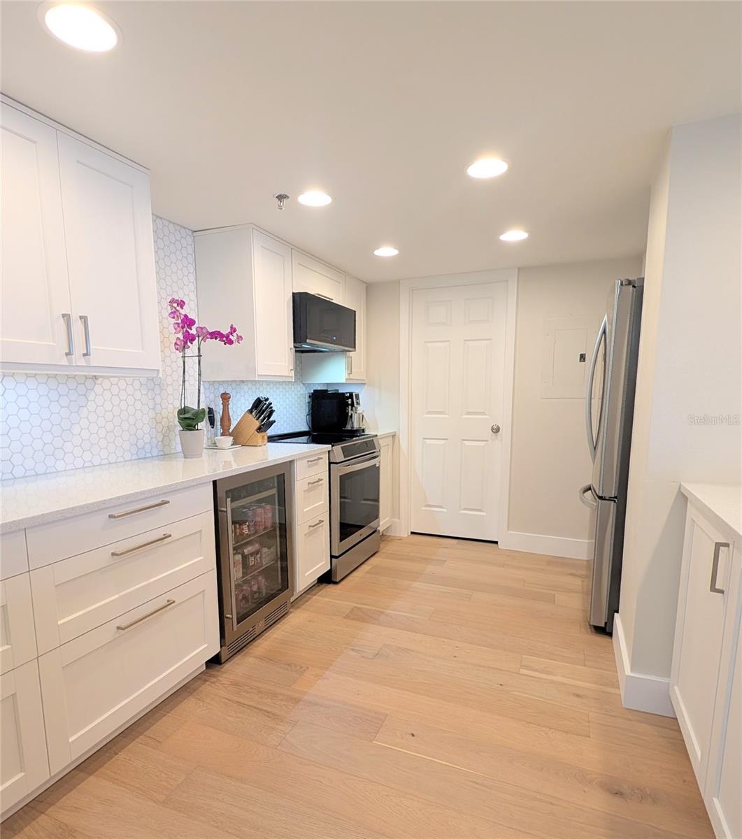 Image 13 of 66 For 6322 Palma Del Mar Boulevard S 705