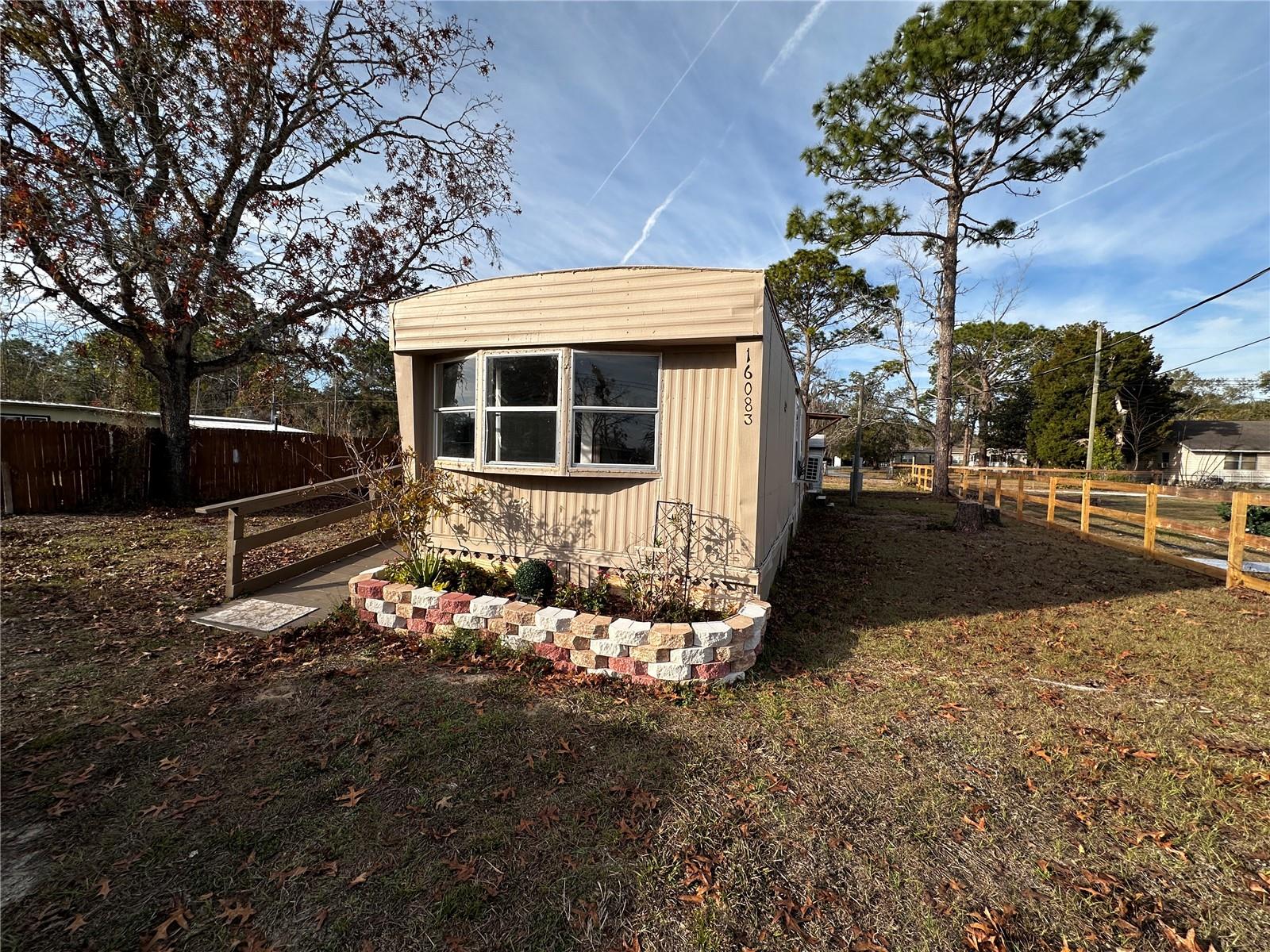 Image 3 of 16 For 16083 Naples Street