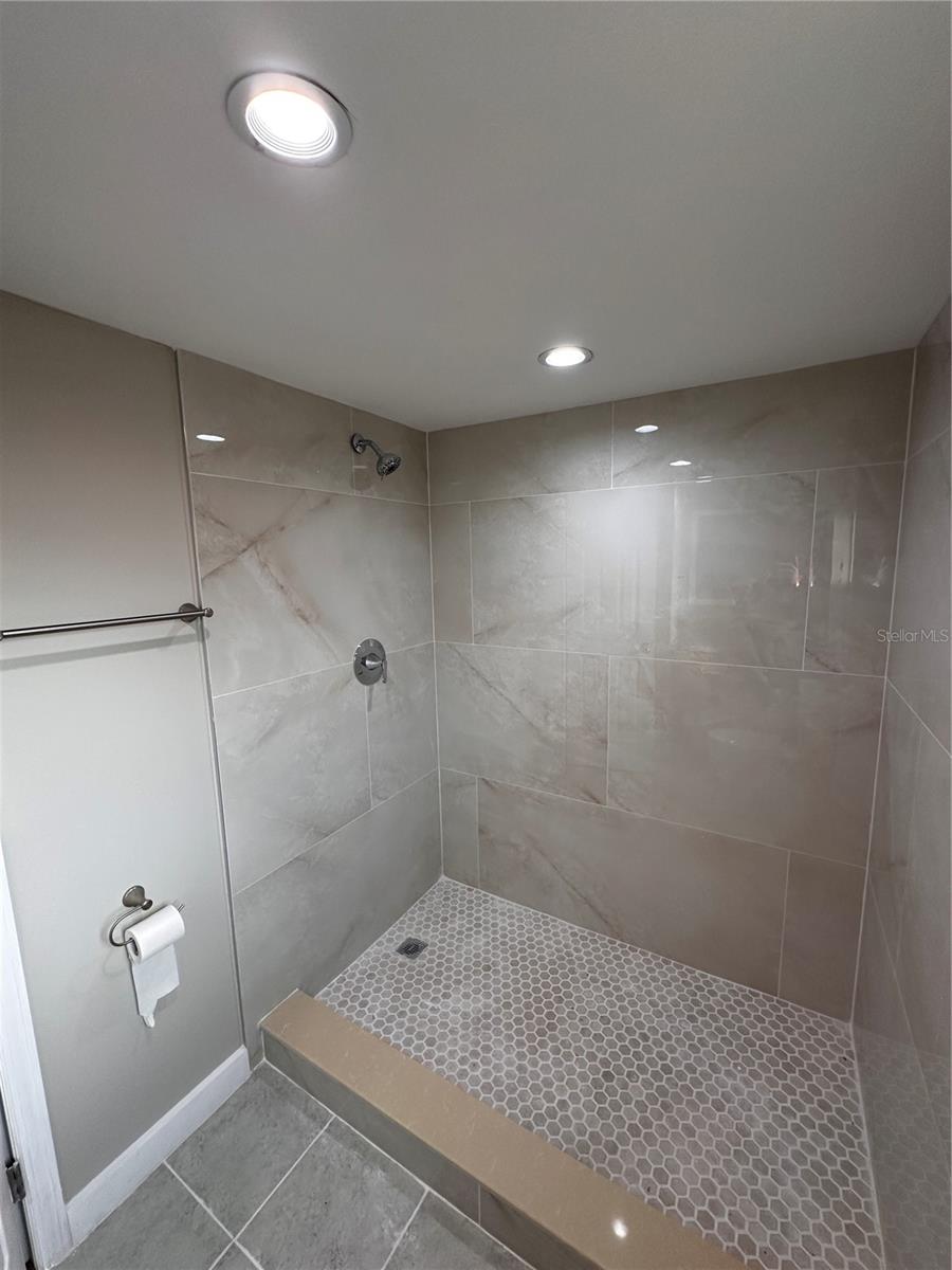 Image 8 of 16 For 16083 Naples Street