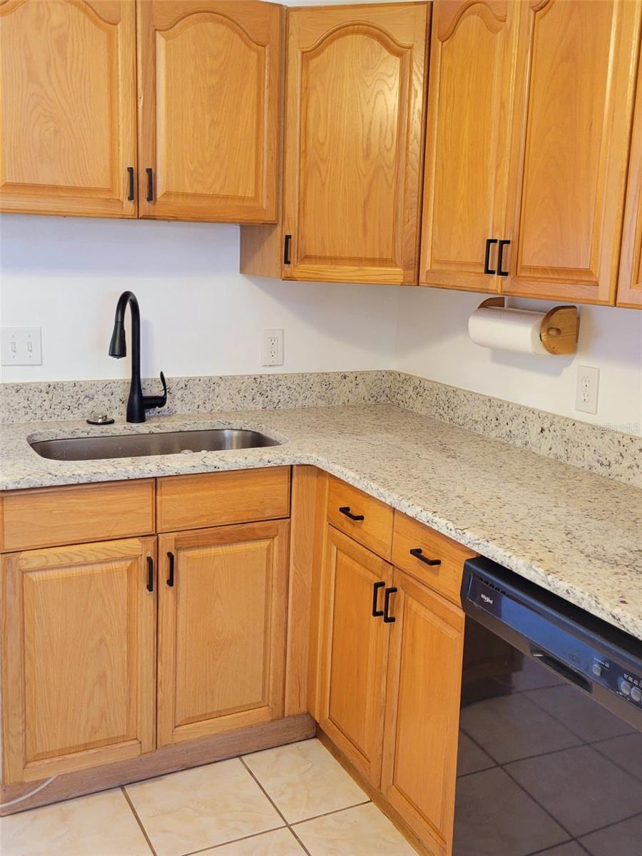 Image 4 of 10 For 550 Pent Street