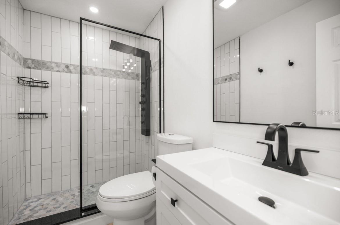 Image 12 of 19 For 1280 Mission Circle