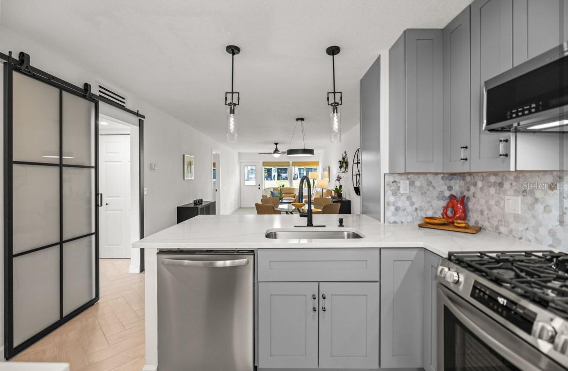 Image 3 of 19 For 1280 Mission Circle